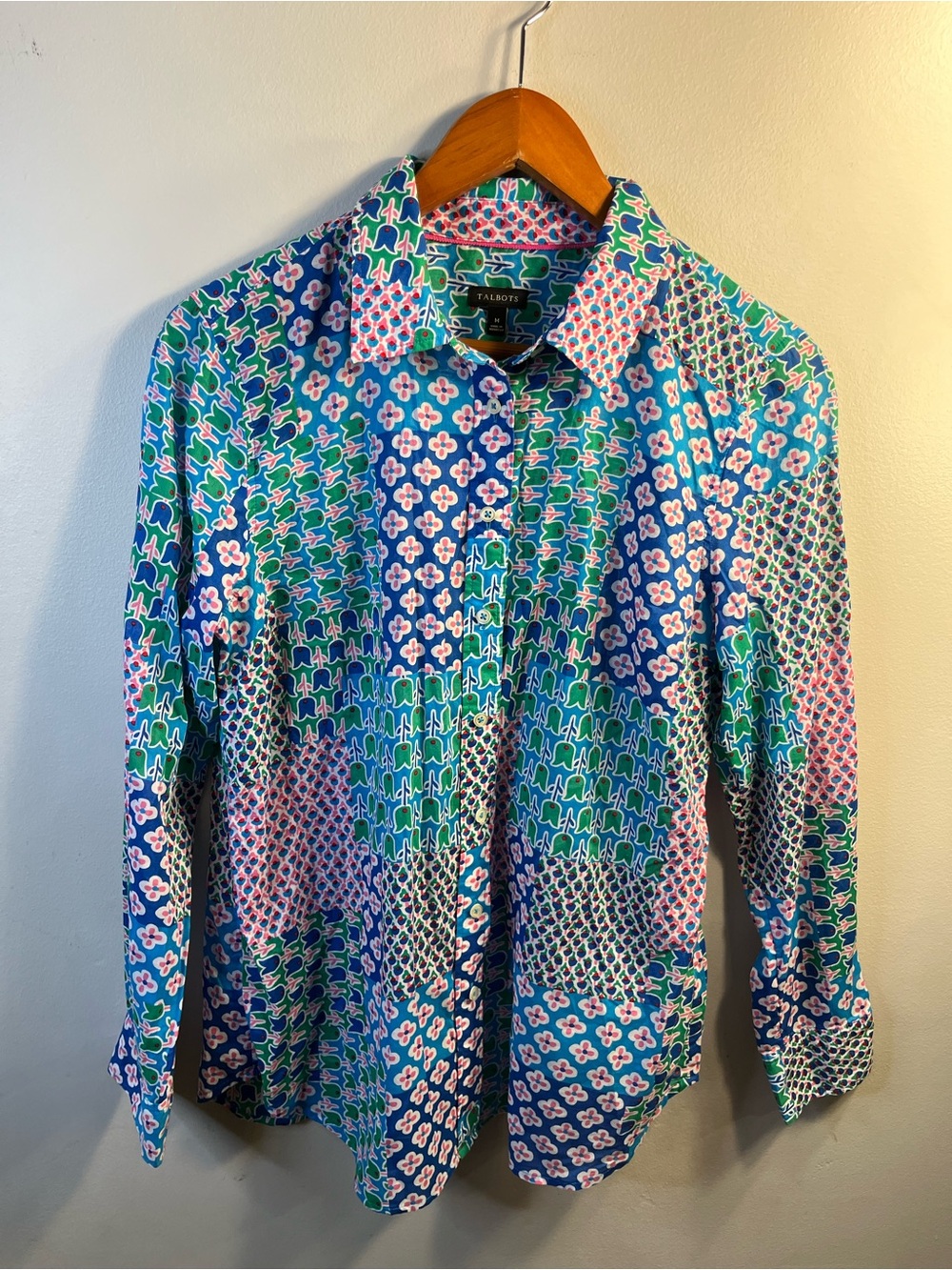 Talbots Women’s Blue & Green Patterned Button-Up Shirt Size 100% Cotton Medium